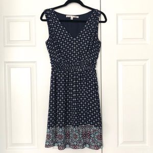 Max Studio V-neck sleeveless dress- medium